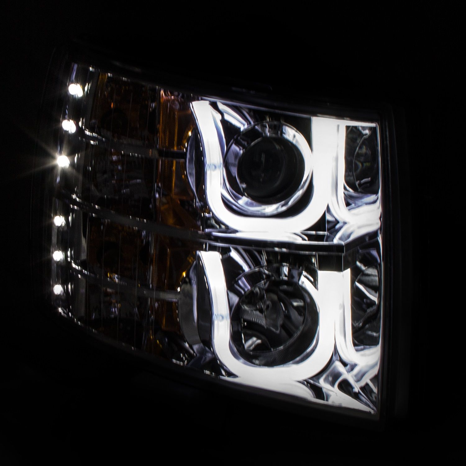 ANZO USA Projector Headlight Set