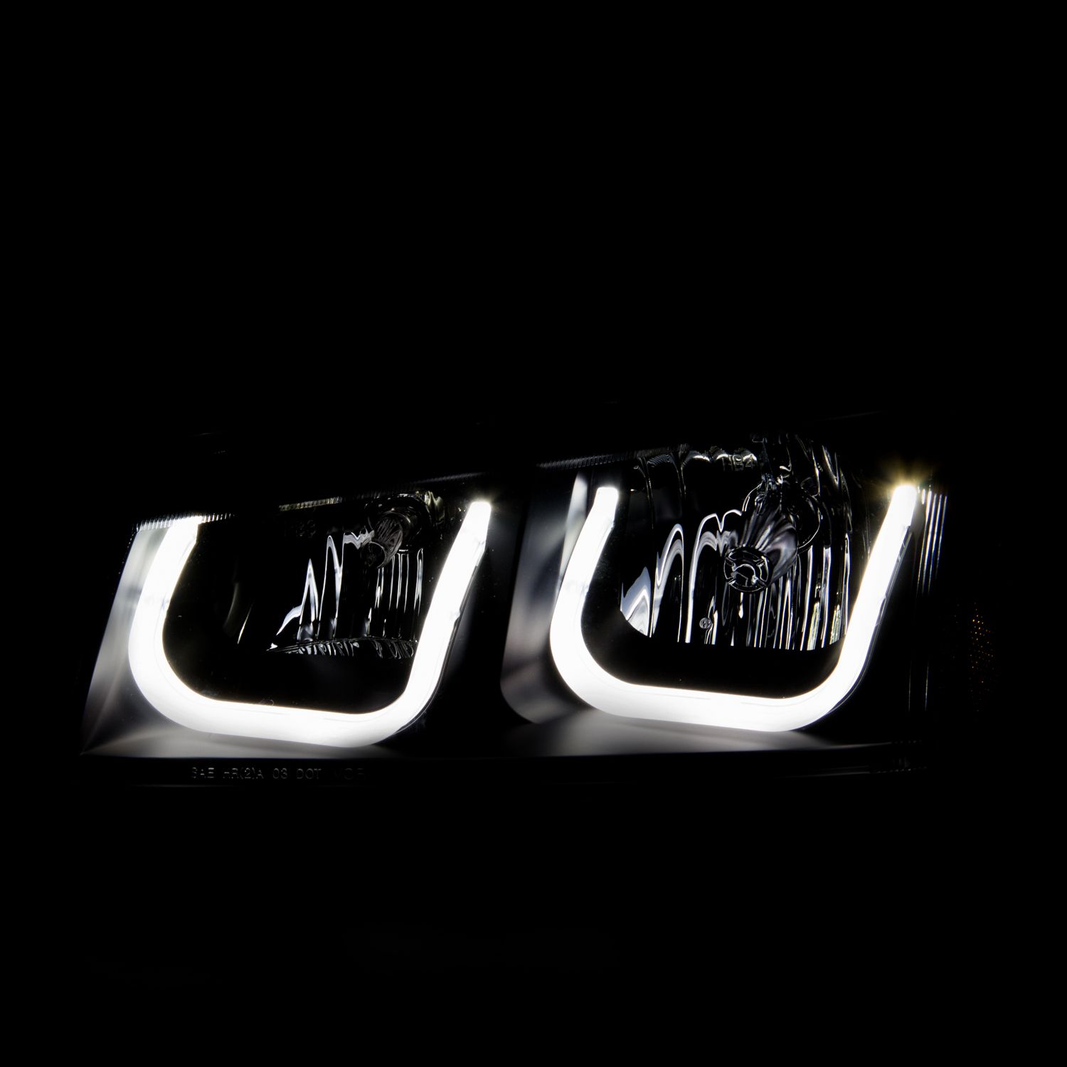 ANZO USA Projector Headlight Set