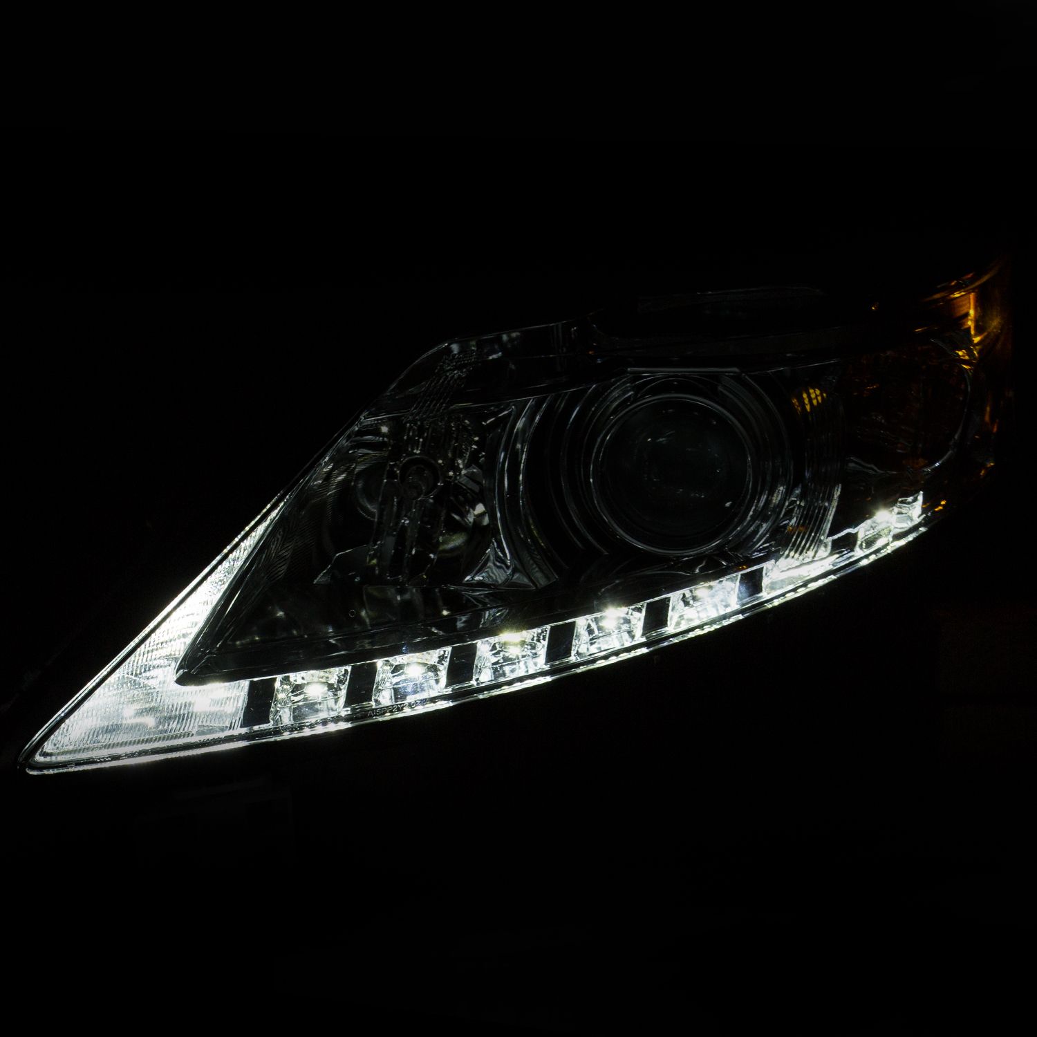 ANZO USA Projector Headlight Set