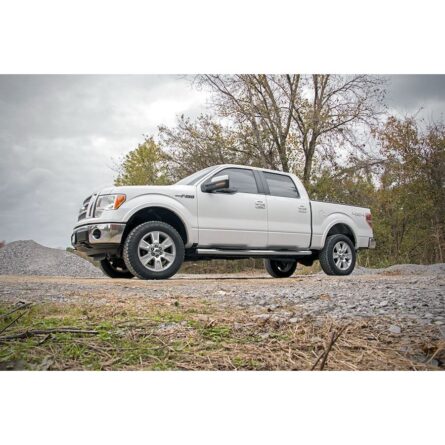 Rough Country 2 Inch Lift Kit - N3 Struts/N3 - Ford F-150 4WD (2009-2013)