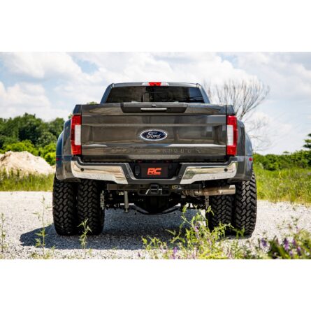 Rough Country 4.5 Inch Lift Kit - Dually - V2 - Ford Super Duty 4WD (2017-2022)