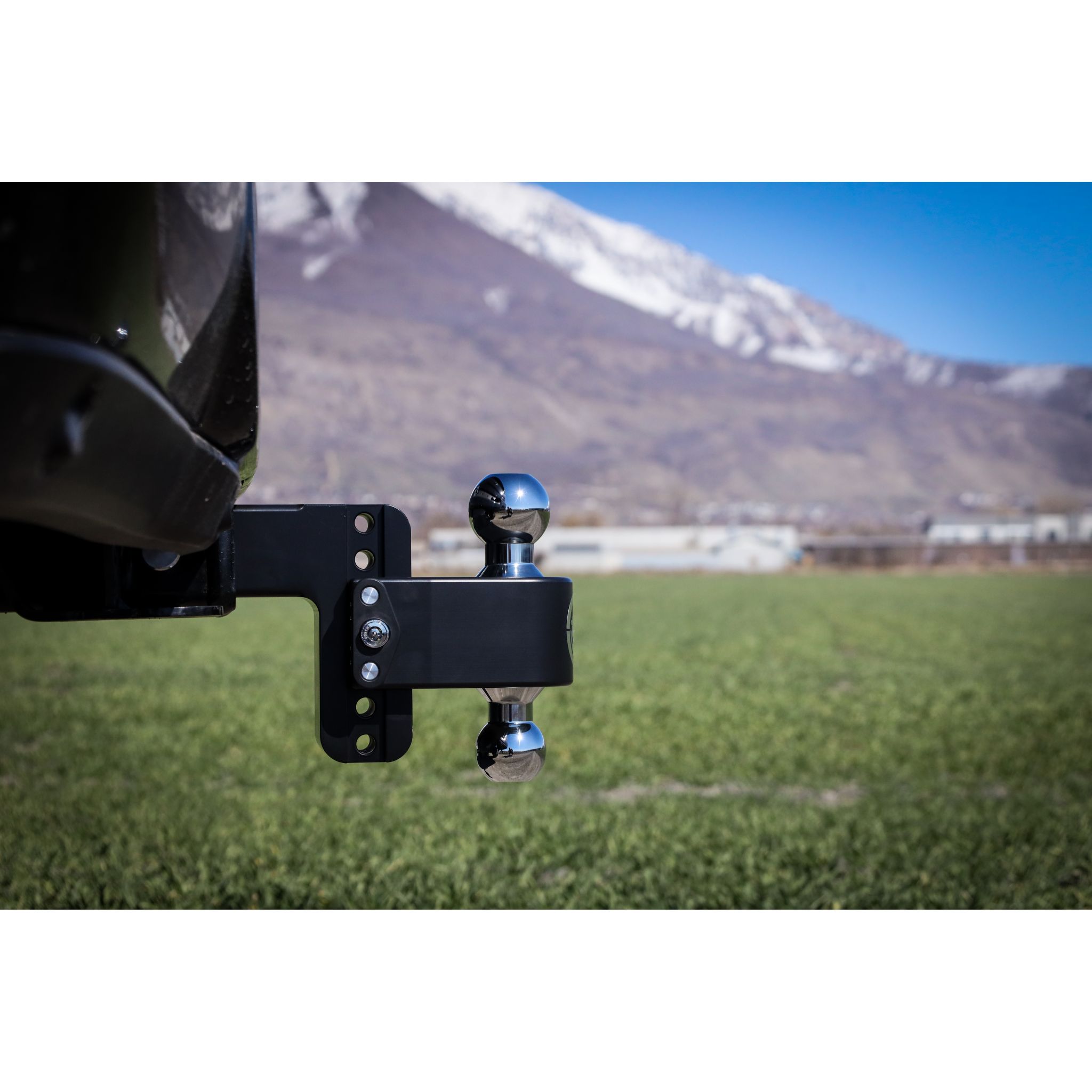 180 Hitch Chrome Cerakoted 4" Drop Hitch with 2" Shank w/ Keyed Alike WS05