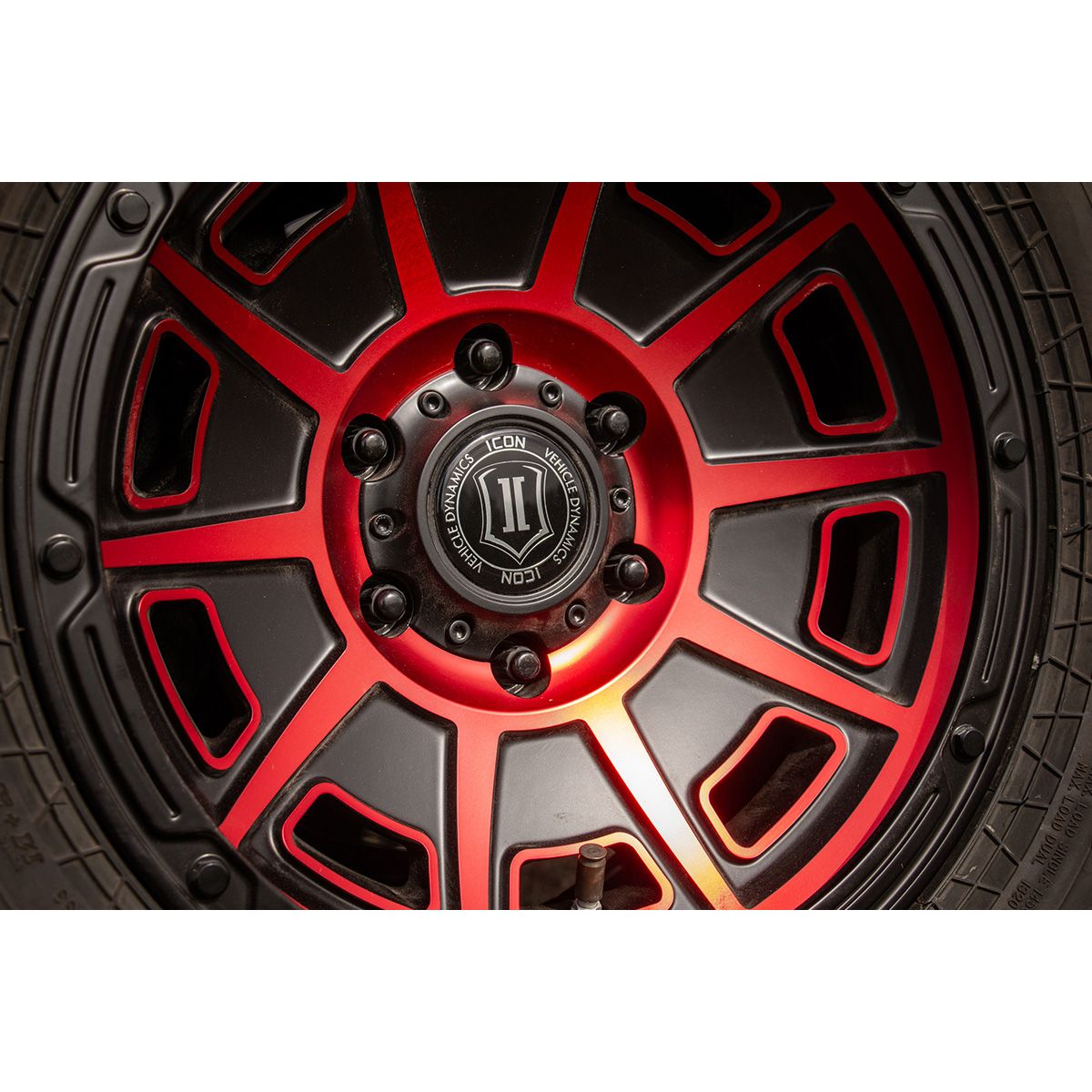 ICON ALLOYS VICTORY SAT BLK RED - 17 X 8.5 / 5X5 / -6MM / 4.5" BS