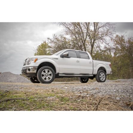 Rough Country 2 Inch leveling Kit - Aluminum - Ford F-150 2WD/4WD (2009-2013)