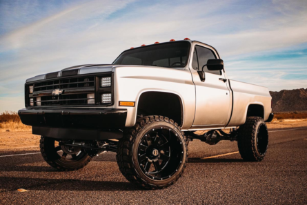 Rough Country 6 Inch Lift Kit - Chevy/GMC C10/K10 C15/K15 Truck/Half-Ton Suburban/Jimmy (77-91)