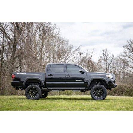 Rough Country 6 Inch Lift Kit - Toyota Tacoma 2WD/4WD (2016-2023)