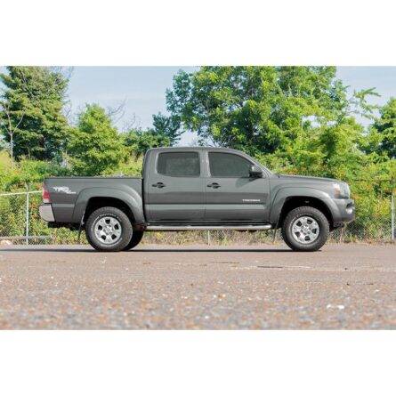 Rough Country 2 Inch leveling Kit - Aluminum - Toyota Tacoma 2WD/4WD (2005-2023)