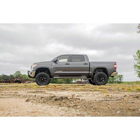 Rough Country 6 Inch Lift Kit - Toyota Tundra 2WD/4WD (2007-2015)